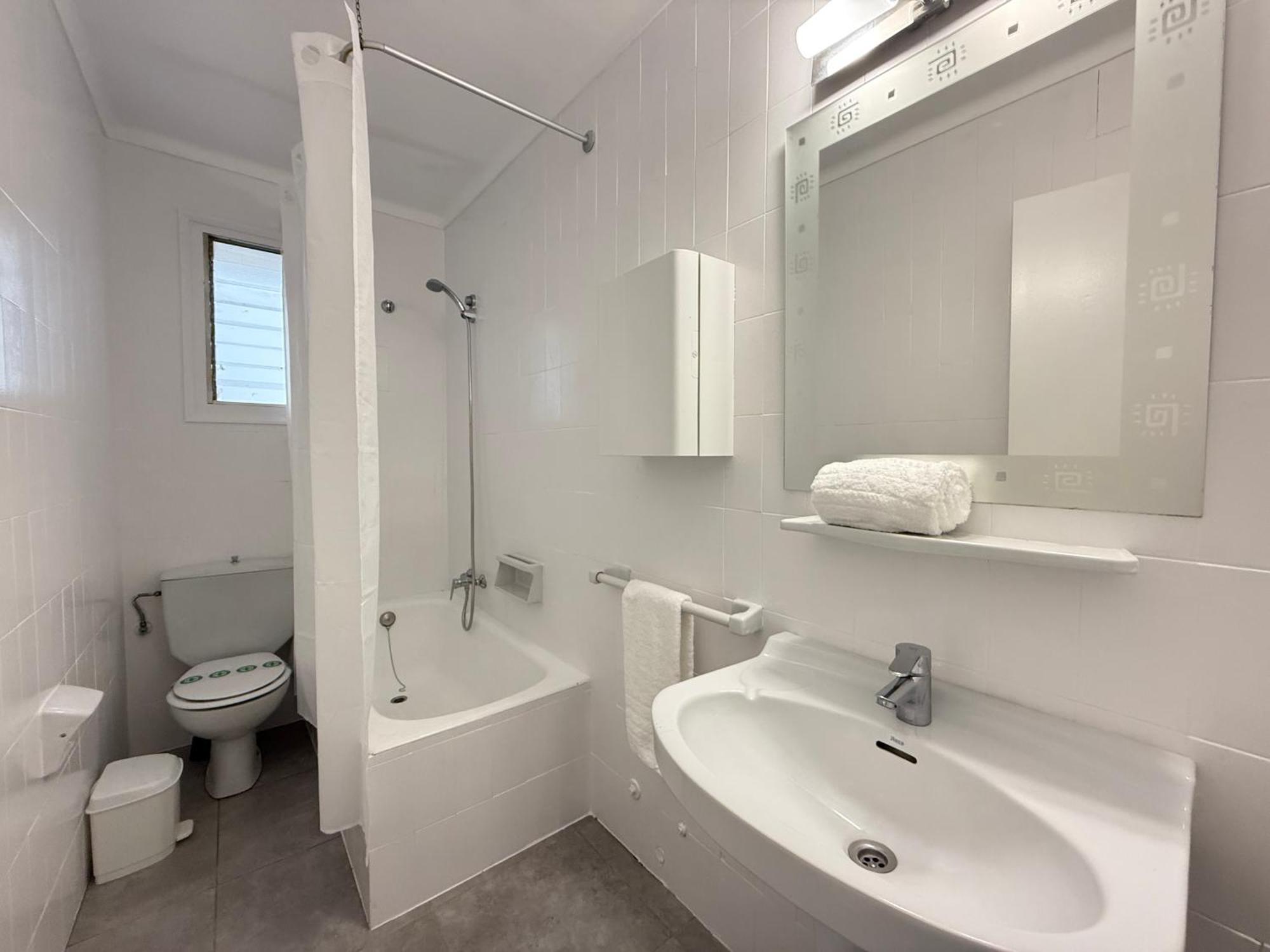 Agi Macia Centro Apartment Roses Exterior photo